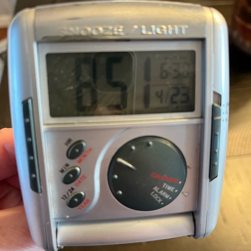 Seiko silver get up and glow alarm clock